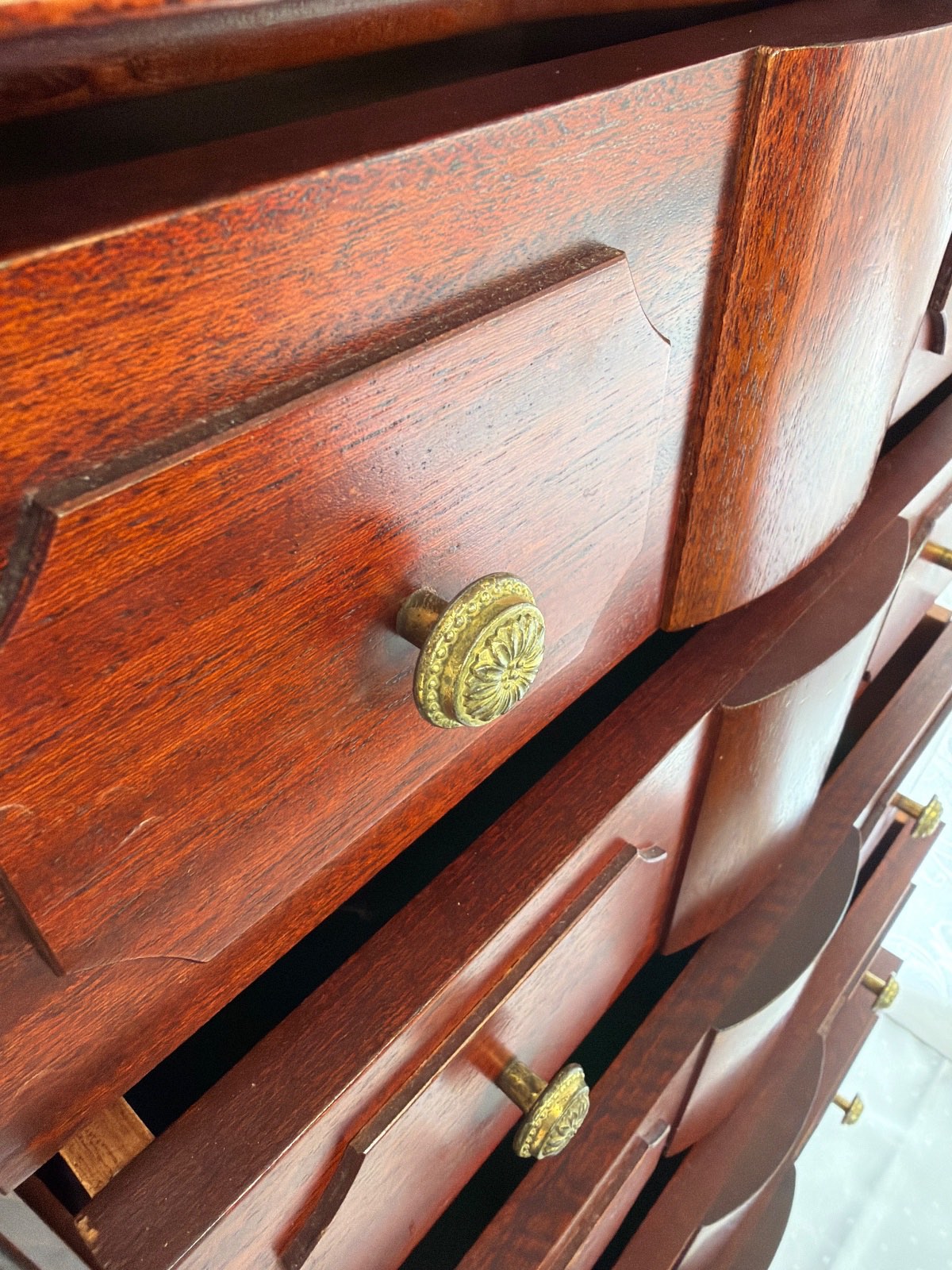 Miniatur Kommode Mahagoni Kolonialstil 10 Schubladen Messing Knöpfe Vintage