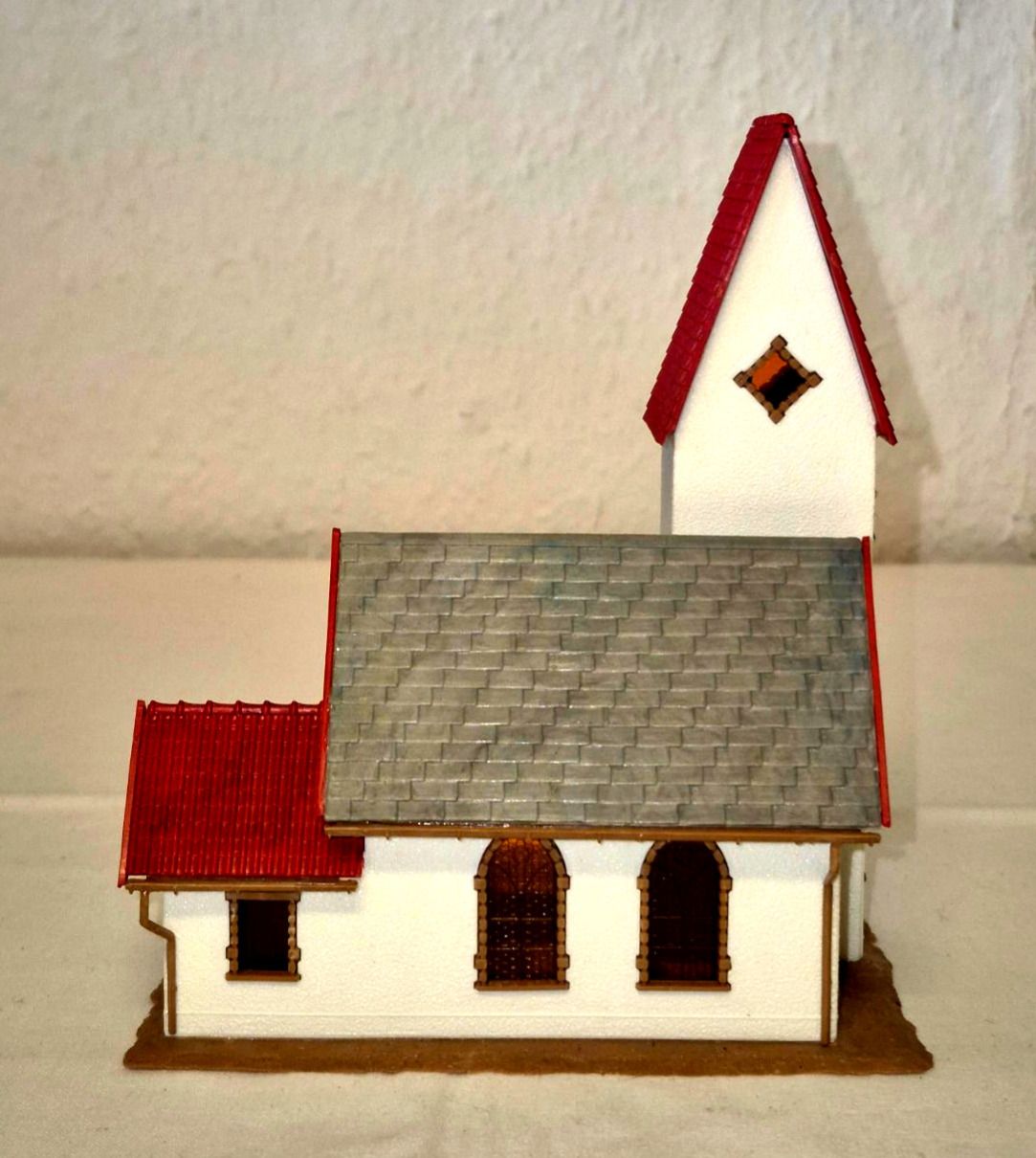 Faller B 326 Modellbahn Kirche Gebäude fertig gebaut Spur H0 Landkirche mit Turm