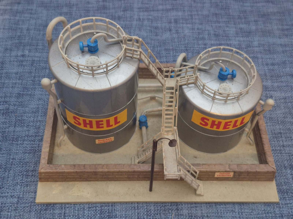 Kikri Shell Tanklager 2 Öltanks Modellbahn Gebäude Spur H0 Vintage