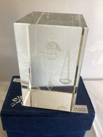 formano 3D Laser Kristallglas Quader Sternzeichen Waage Deko mit Box