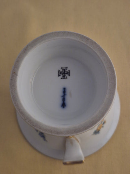 KPM - antike kleine Porzellan Vase - Blüten - Golddekor -