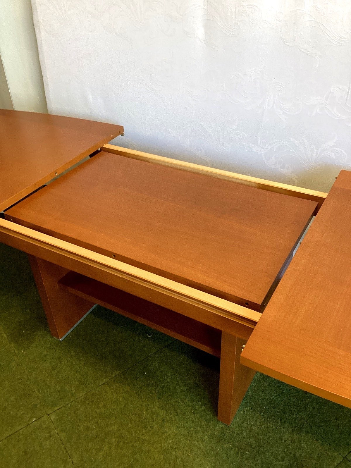 Sulzdorfer Esstisch Kirschbaum Furnier ausziehbar mit Ablage Wohnzimmer