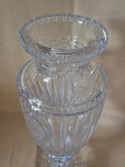 Edle Kristallglas Pokalvase Schliffdekor Blumen Medaillon Urnenvase um 1920