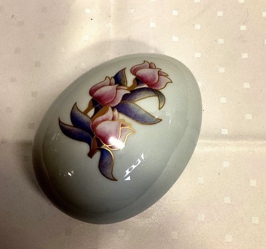 Porzellan Deckeldose Ei-Form Rosen Blumen Dekor weiß Schmuckdose L13 cm,H10 cm
