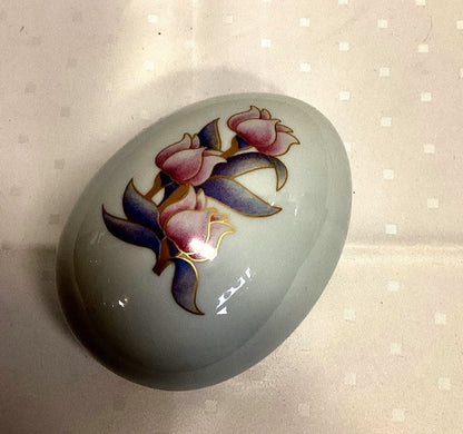 Porzellan Deckeldose Ei-Form Rosen Blumen Dekor weiß Schmuckdose L13 cm,H10 cm