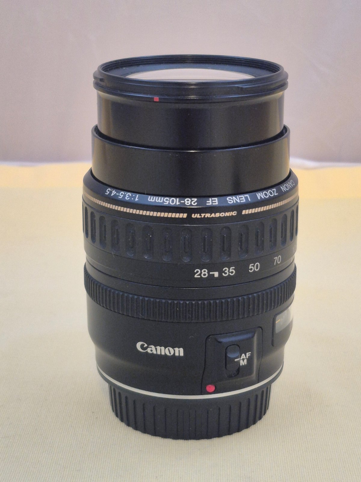 Canon ObjektivEF Zoom Lens 28-105mm 1:3.5-4.5 Ultrasonic USM mit Zubehörpaket