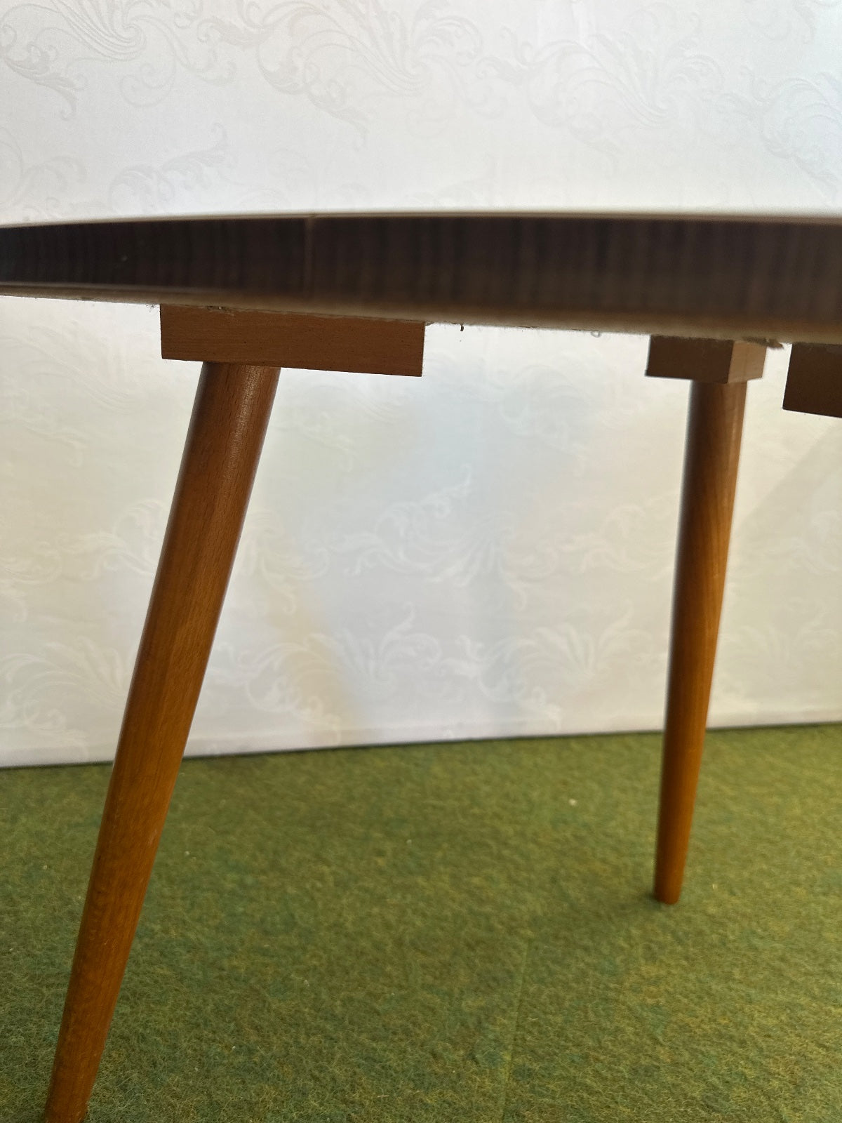 Beistelltisch Dreibein Holz+Furnier Nierenform Mid Century 50er/60er Jahre