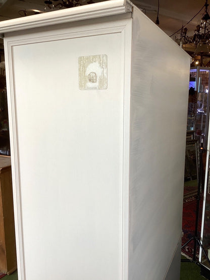 2 Weiße Kommoden, 10 Schubladen Schnitzdekor Landhaus Shabby Chic Schlafzimmer