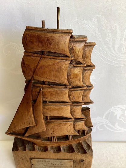 Antike Holzskulptur Segelschiff handgeschnitzt Messingplakette Silversta maritim