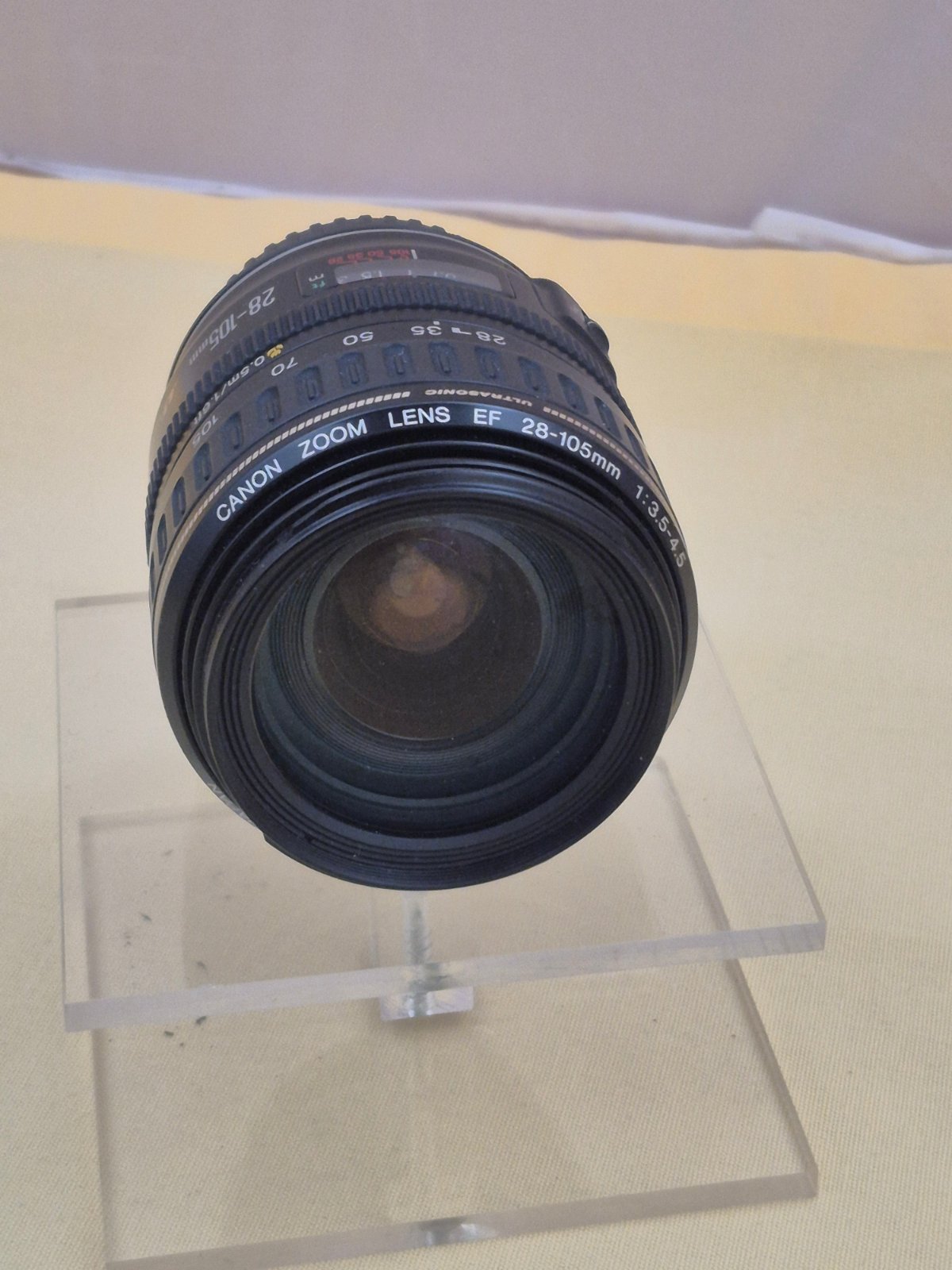 Canon ObjektivEF Zoom Lens 28-105mm 1:3.5-4.5 Ultrasonic USM mit Zubehörpaket