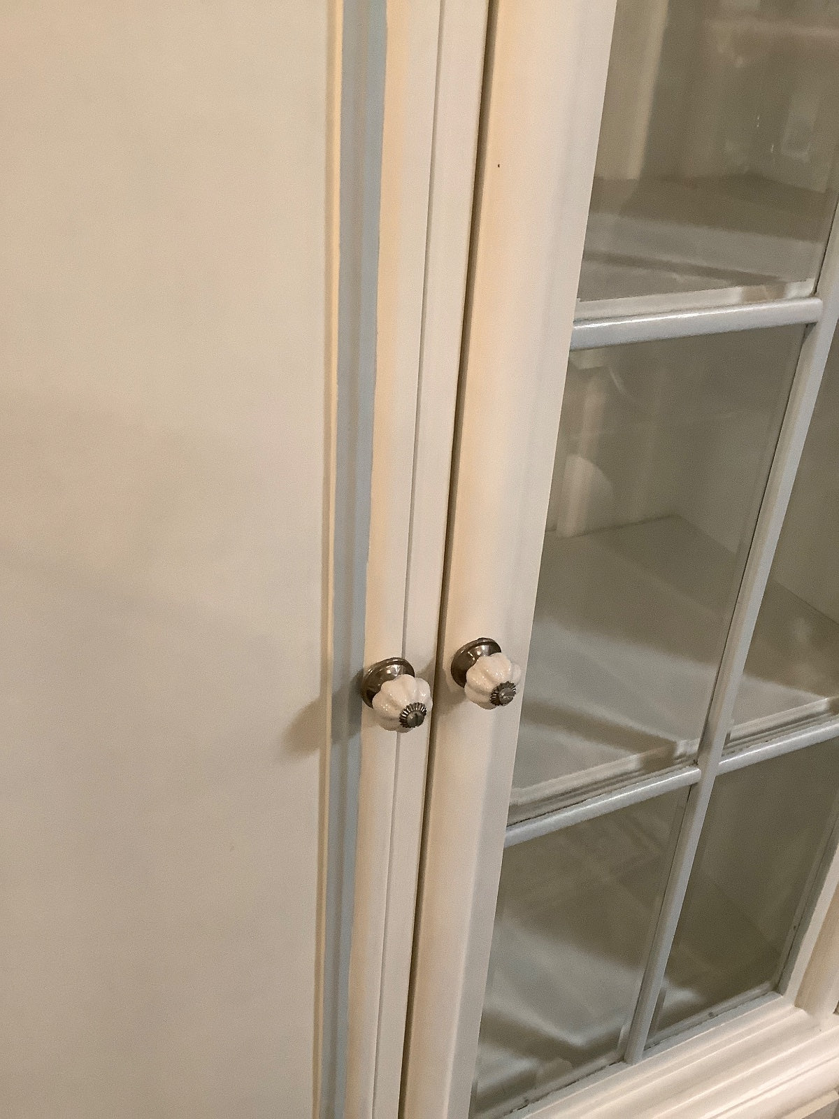 Großer Vitrinenschrank Weiß Landhaus Shabby Chic 3-türig Schubladen Holz