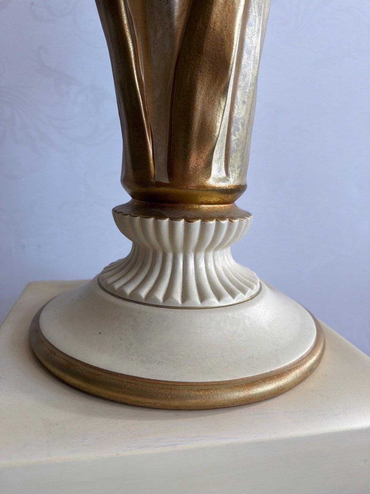Tischlampe Iris Blüten Keramik Gips creme gold Landhaus Shabby Vintage