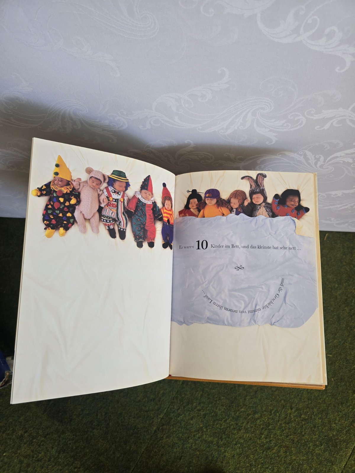 Anne Geddes 10 in einem Bett Kinderbuch Heyne Hardcover Babyfotografie