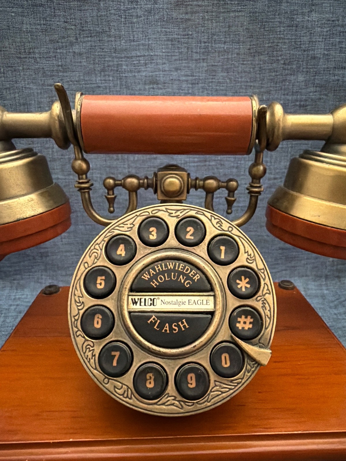 Welco "Nostalgie Eagle" Telefon Holz Messing  Tischtelefon Germany Retro