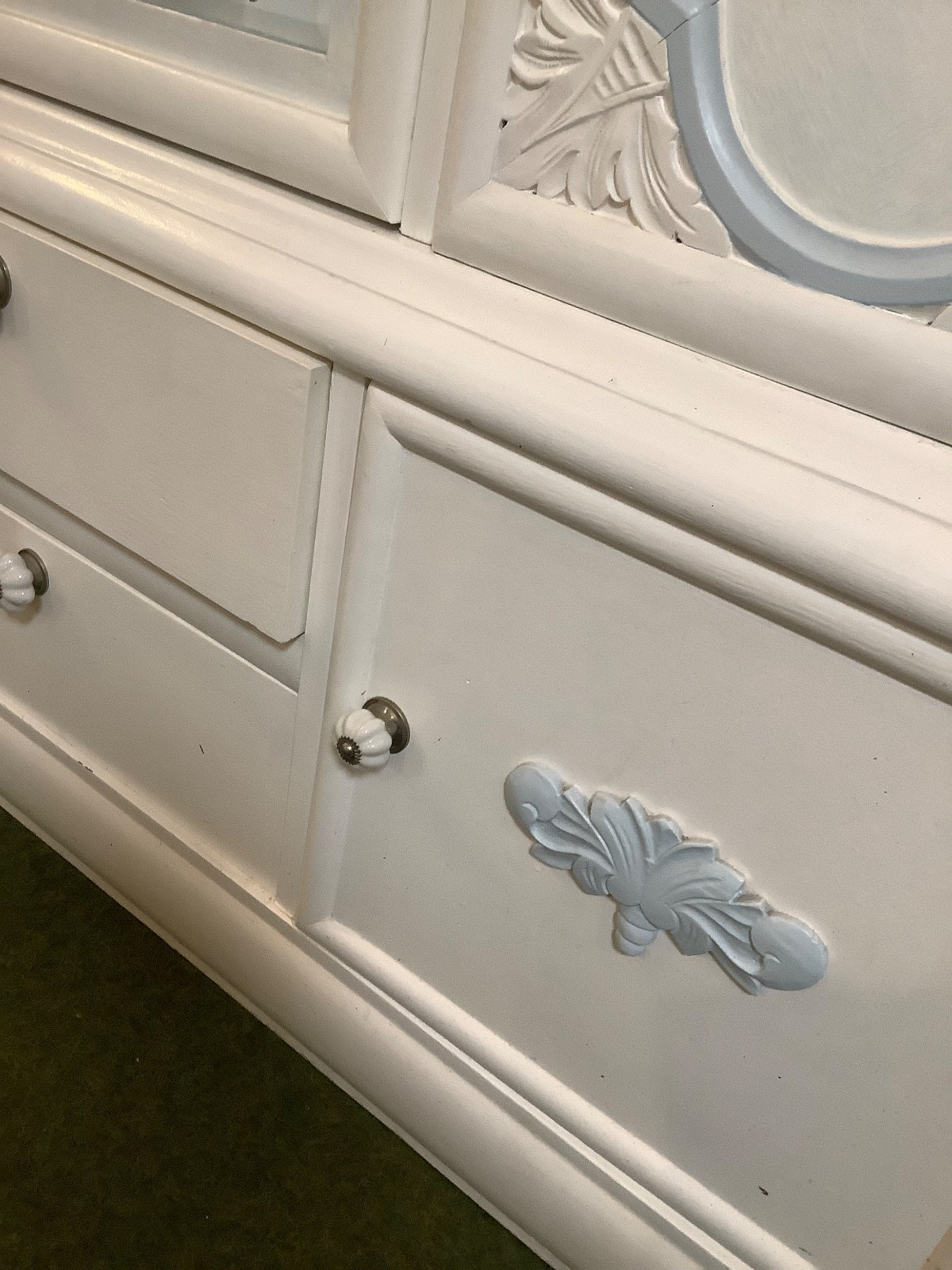 Großer Vitrinenschrank Weiß Landhaus Shabby Chic 3-türig Schubladen Holz