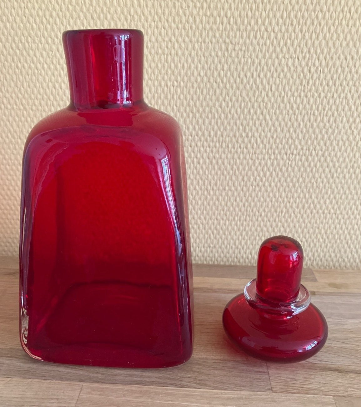 Rote Glas Karaffe mit Stöpsel Murano Italia Vintage Dekantierer rubinrot