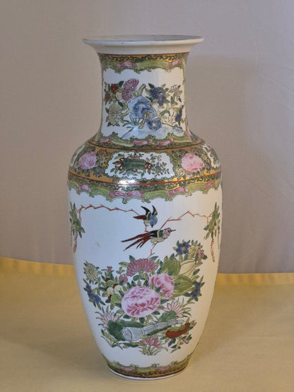 Chinesische Porzellanvase Familie Grün Blüten Vögel 19. Jh.
