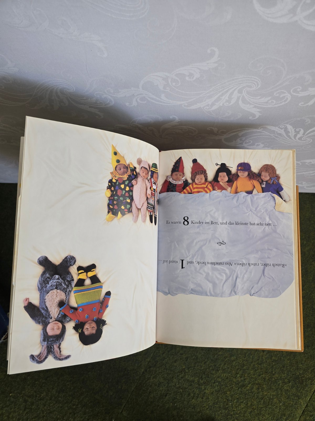 Anne Geddes 10 in einem Bett Kinderbuch Heyne Hardcover Babyfotografie