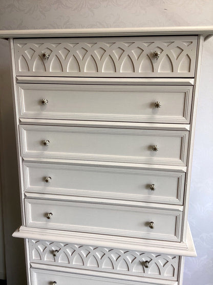 2 Weiße Kommoden, 10 Schubladen Schnitzdekor Landhaus Shabby Chic Schlafzimmer