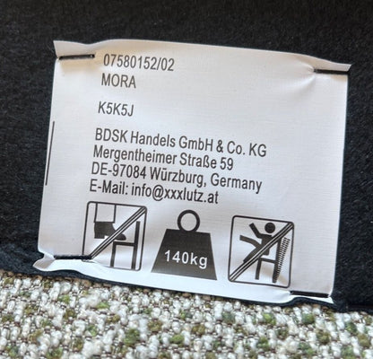 Akazienholz-Esstisch "Mallorca" + 4 Bouclé-Stühle "Mora" neuwertig TOP
