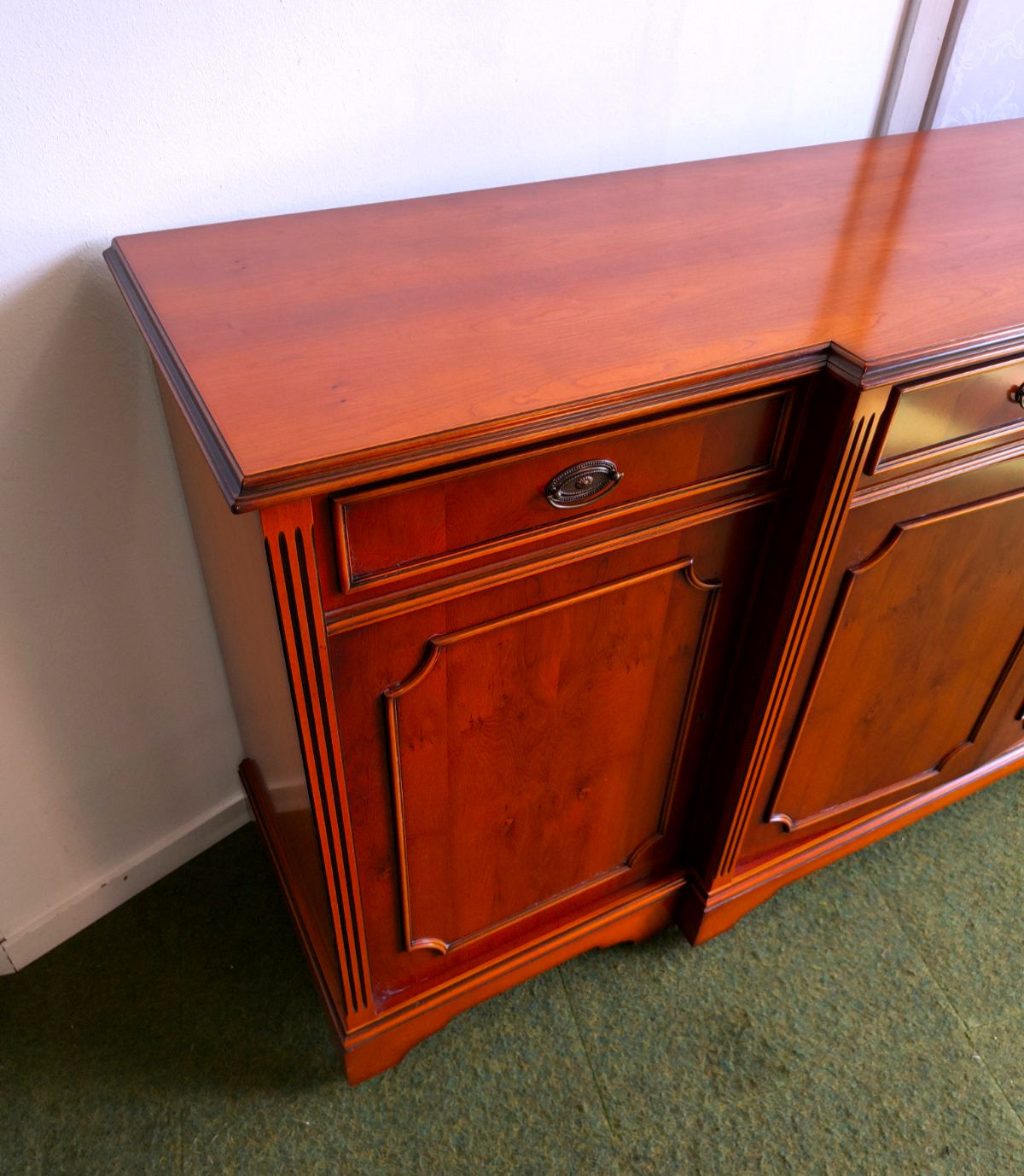 Sideboard Massivholz + Furnier englischer Stil 4 Türen Schubladen Buffet  1991