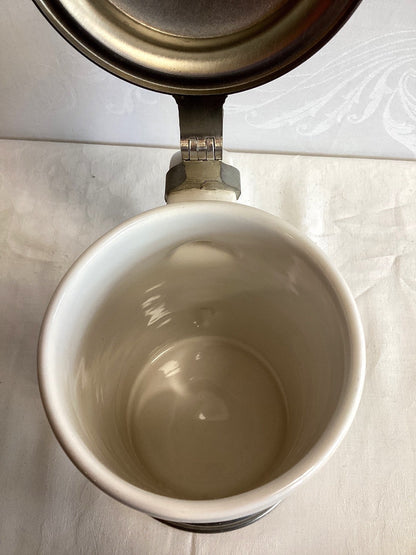 Holsten Brauerei Bierkrug Zinndeckel Ritter Porzellan Sammlerkrug vintage
