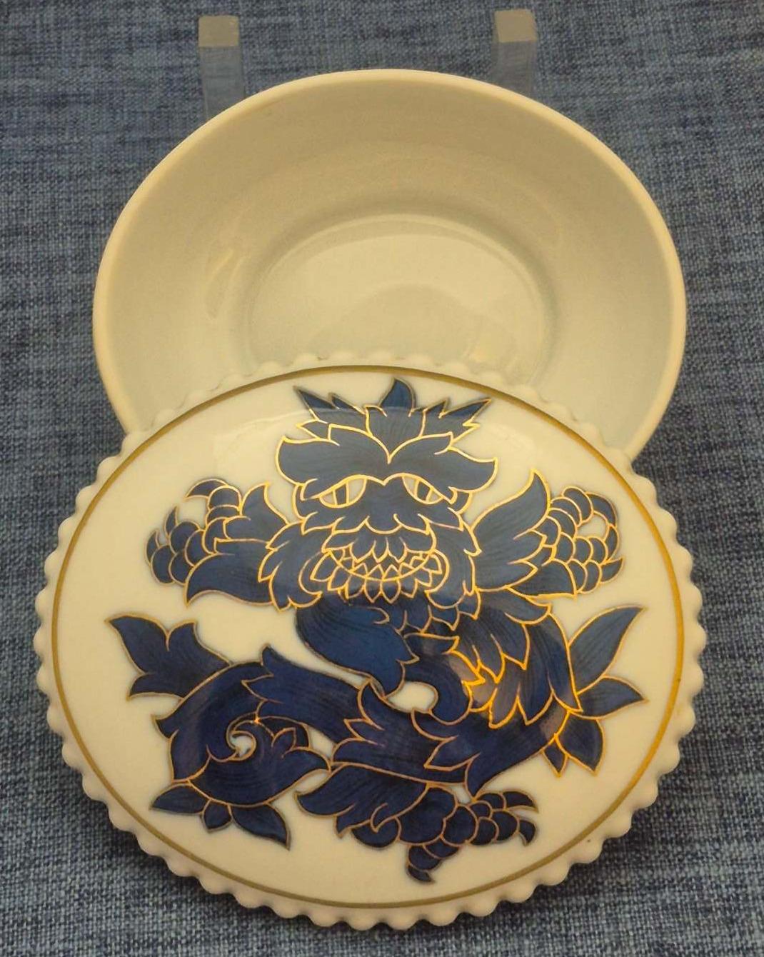 Rosenthal Bavaria Porzellan Deckeldose oval Drache in Blau und Gold Antik