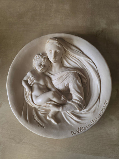 A. Santangela Madonna Profetica Madonne Viventi 1981 Relief Teller Alabaster