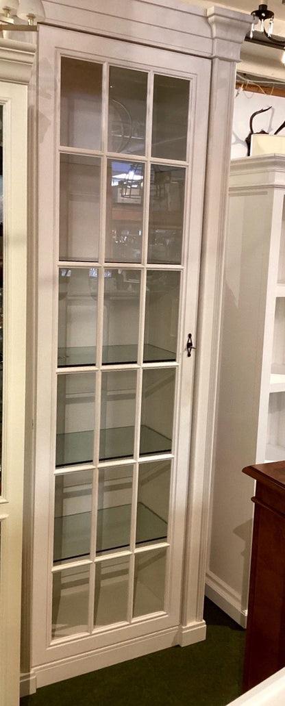 Vitrine Hochschrank Weiß Landhaus Glastür Glasböden Innenbeleuchtung klassisch
