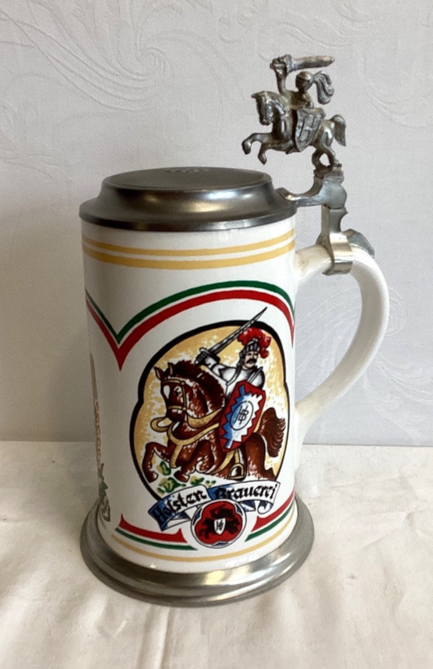 Holsten Brauerei Bierkrug Zinndeckel Ritter Porzellan Sammlerkrug vintage