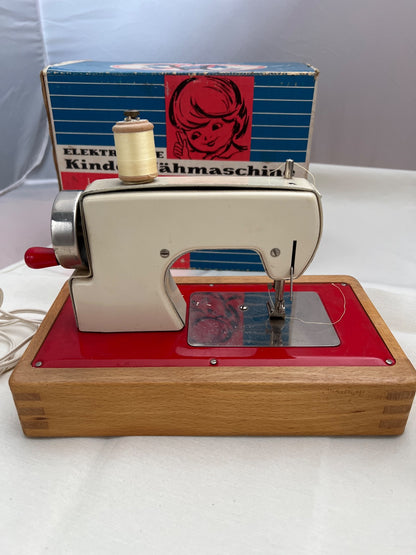 Regina Elektrische Kinder-Nähmaschine - 1960er - Holz - OVP - Anleitung