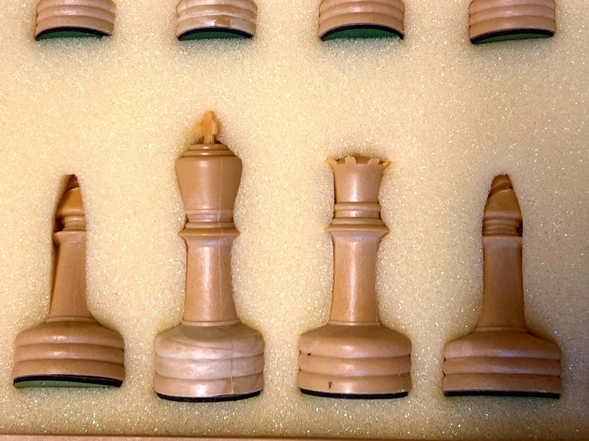 Schachspiel, Klappkoffer, Schachbrett, Figuren, Kunststoff