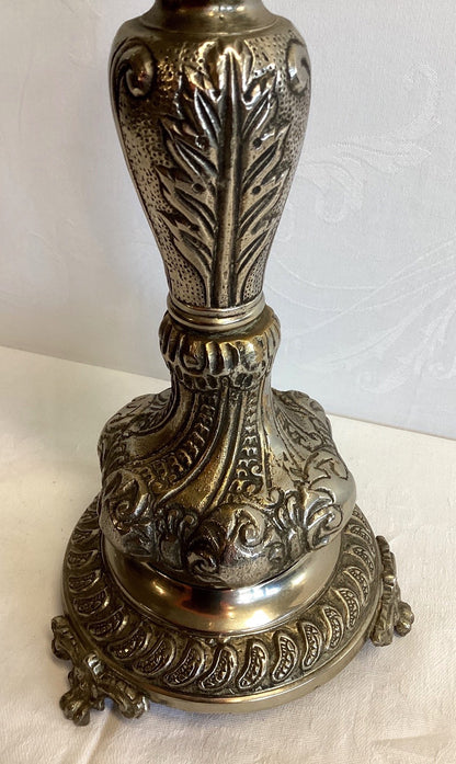 Antiker Kerzenständer Barock Rokoko versilbert Messing Blattdekor Ornament