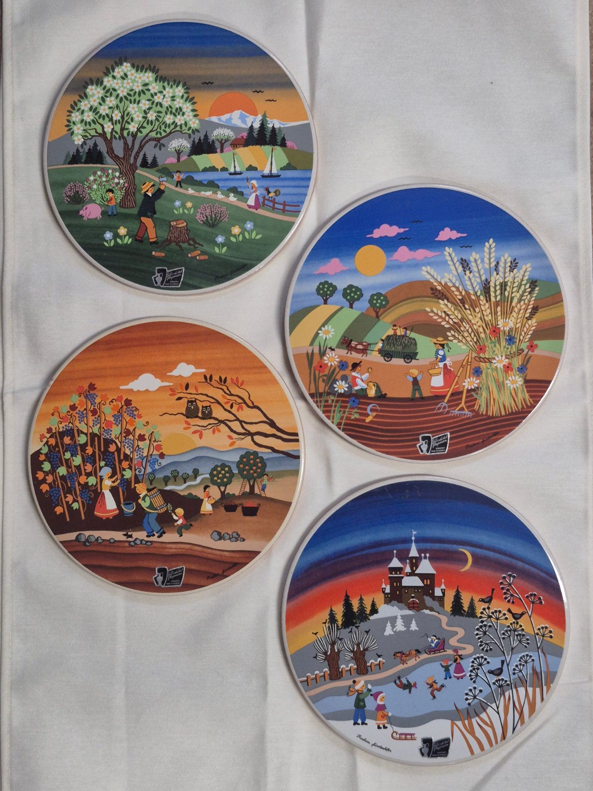 Silberdistel Fayence - Jahreszeiten - Untersetzer - Wandteller - Handarbeit -