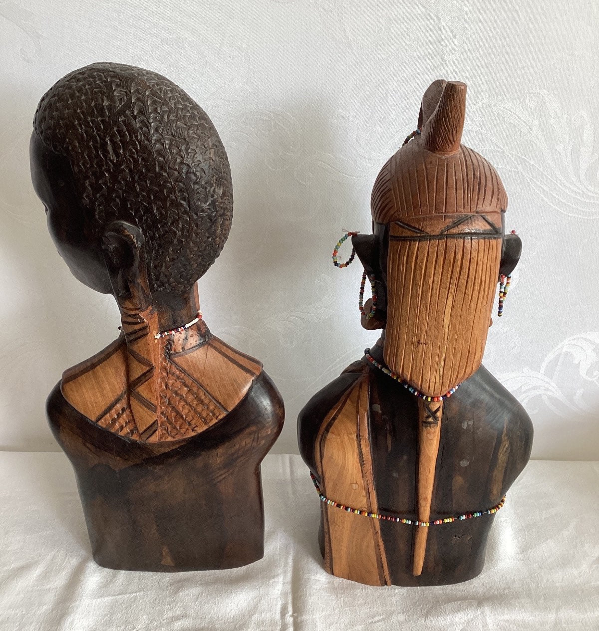 2x Afrikanische Holzbüste handgeschnitzt Massai Perlenschmuck Deko Skulptur
