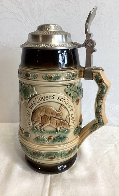 Antiker Bierkrug Keramik Zinndeckel Jagdmotiv Auerhahn Kuckuck Hase Relief