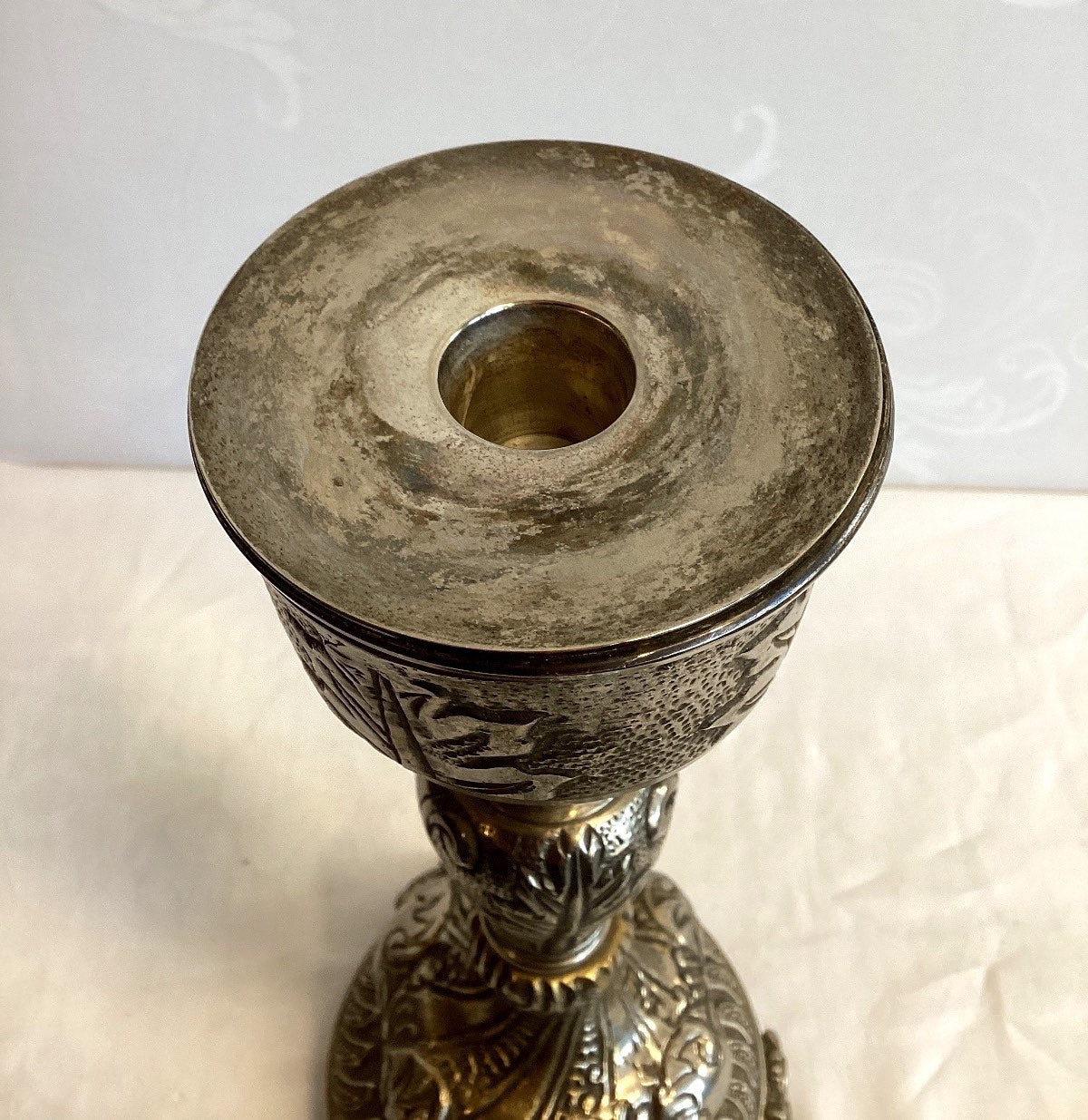 Antiker Kerzenständer Barock Rokoko versilbert Messing Blattdekor Ornament