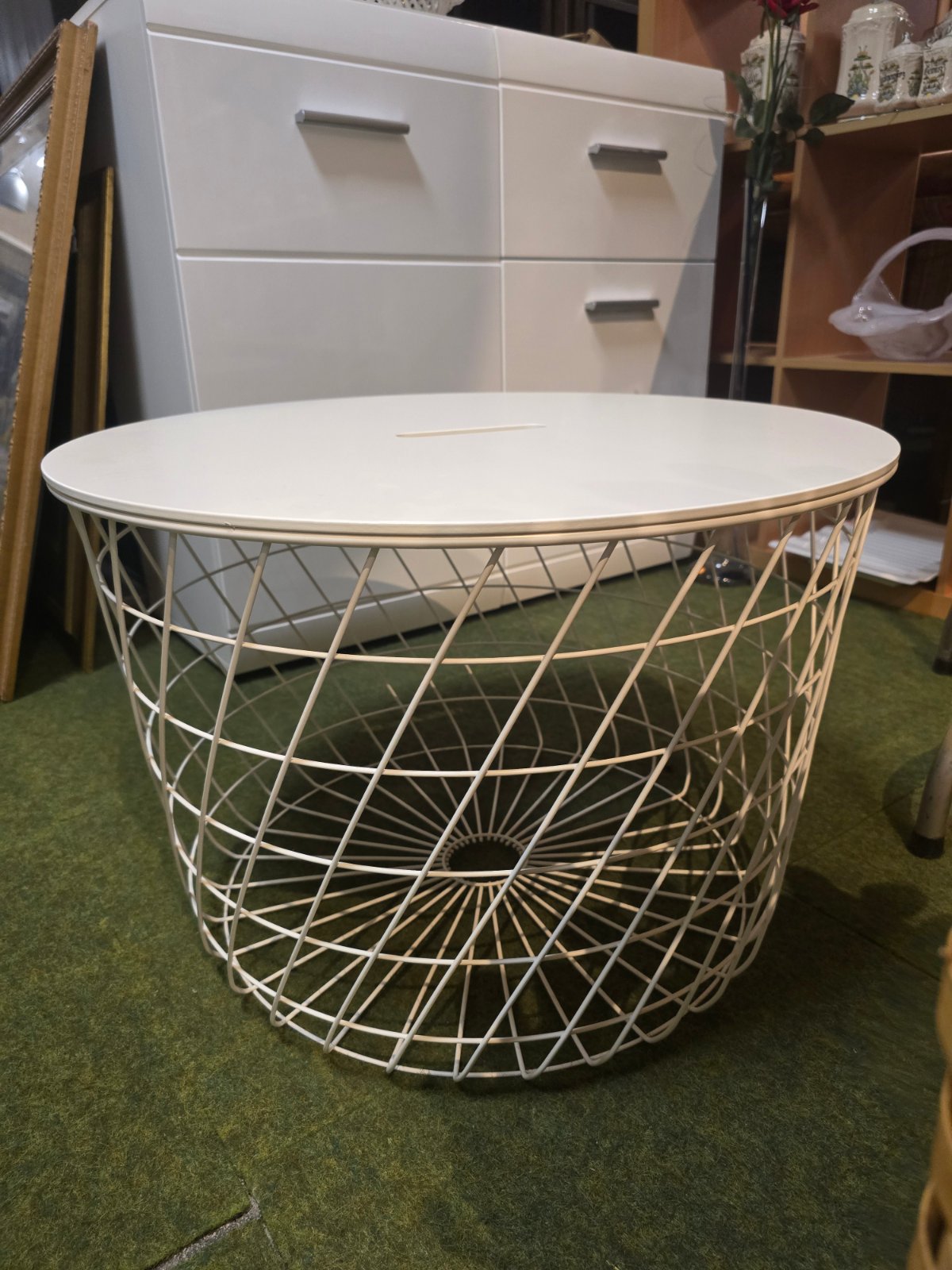 Couchtisch Drahtkorb rund weiß Metall Holzplatte abnehmbar Skandinavisch modern