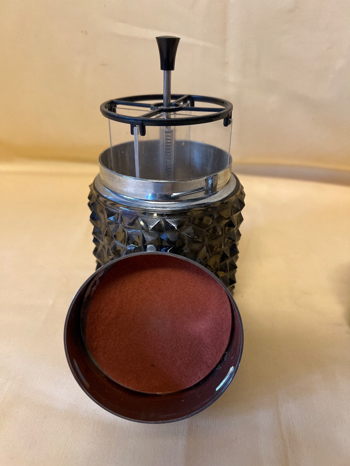 Raucherset Pressglas, grau Zigarettenspender + Feuerzeug Chrom 2-tlg