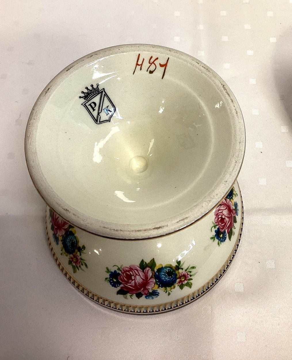 Porzellan Deckeldose Bonbonniere Blumendekor Kobaltblau Gold m. Fuß, H 22cm