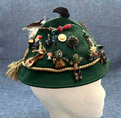 Trachtenhut, Filzhut, Sepplhut, Federschmuck & diverse Abzeichen