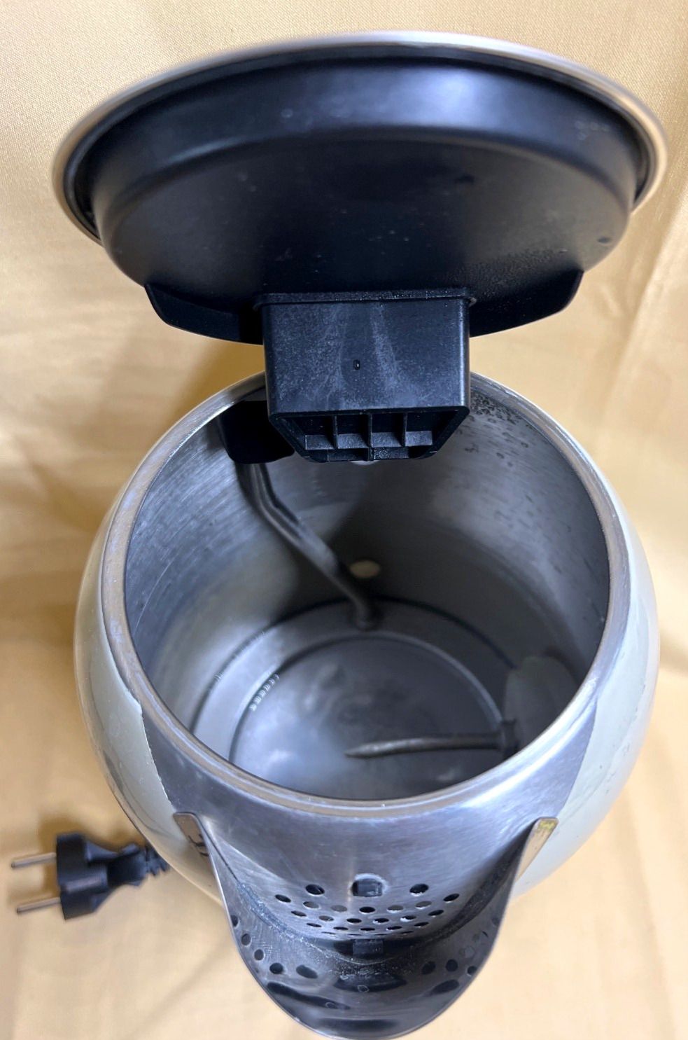 Klarstein Victoria Frühstücksset 2-Schlitz-Toaster 800W Wasserkocher 2200W Creme
