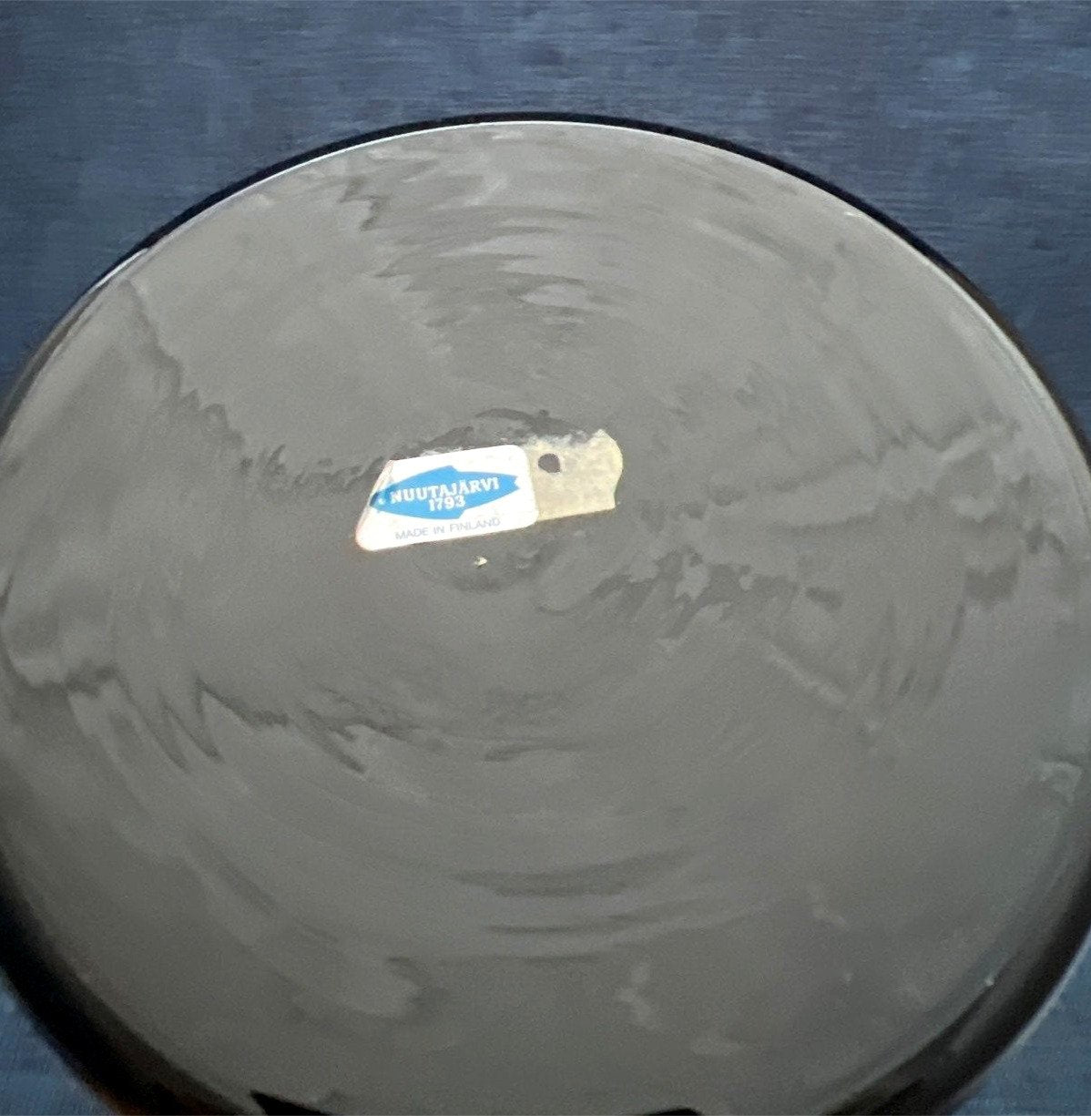 Nuutajärvi Glas-Karaffe, konisch, schwarz Finland Sammlerstück Rarität 80er
