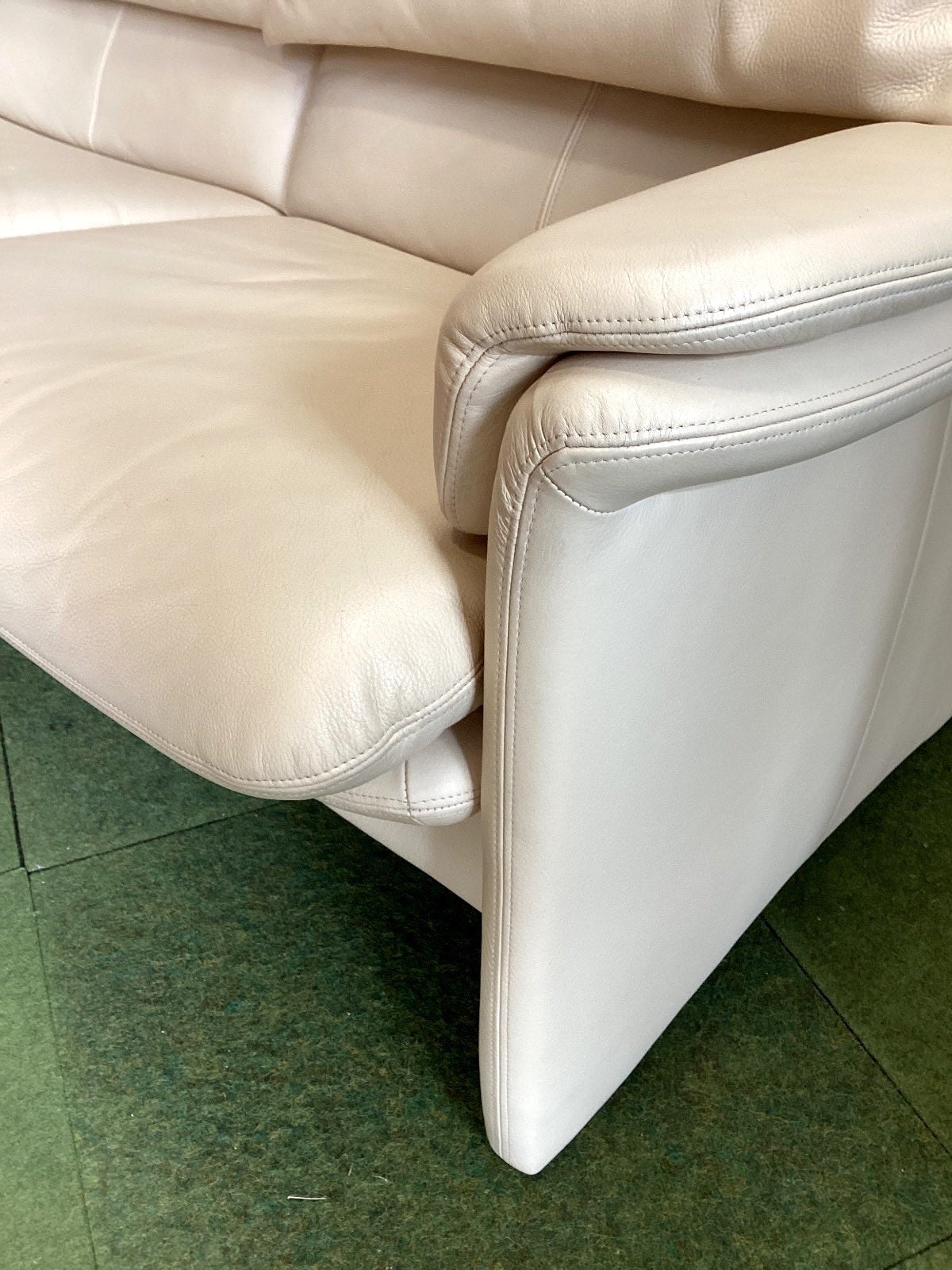 erpo Ledersofa 3-Sitzer Creme Beige Couch Wohnzimmer Designsofa gebraucht