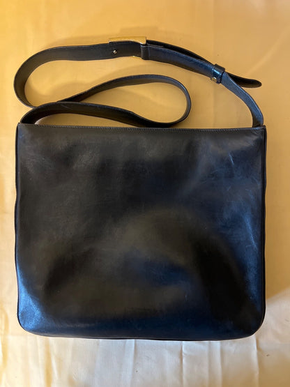 AIGNER Munich Vintage Leder Schultertasche Umhängetasche Schwarz Reißverschluss