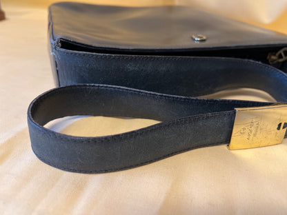 AIGNER Munich Vintage Leder Schultertasche Umhängetasche Schwarz Reißverschluss