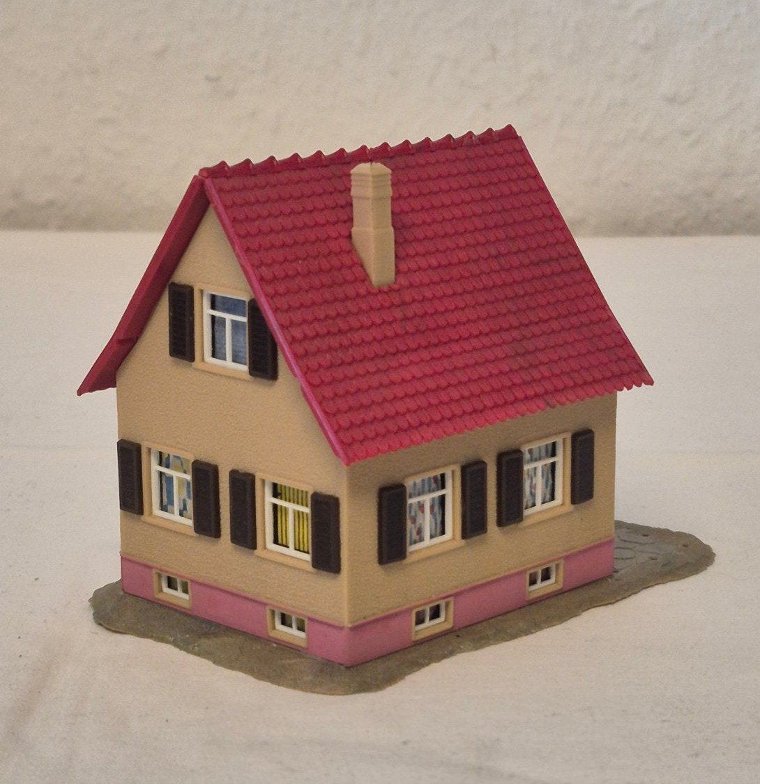 Faller - B210 - Siedlerhaus Modellhaus Einfamilienhaus H0 - montiert -