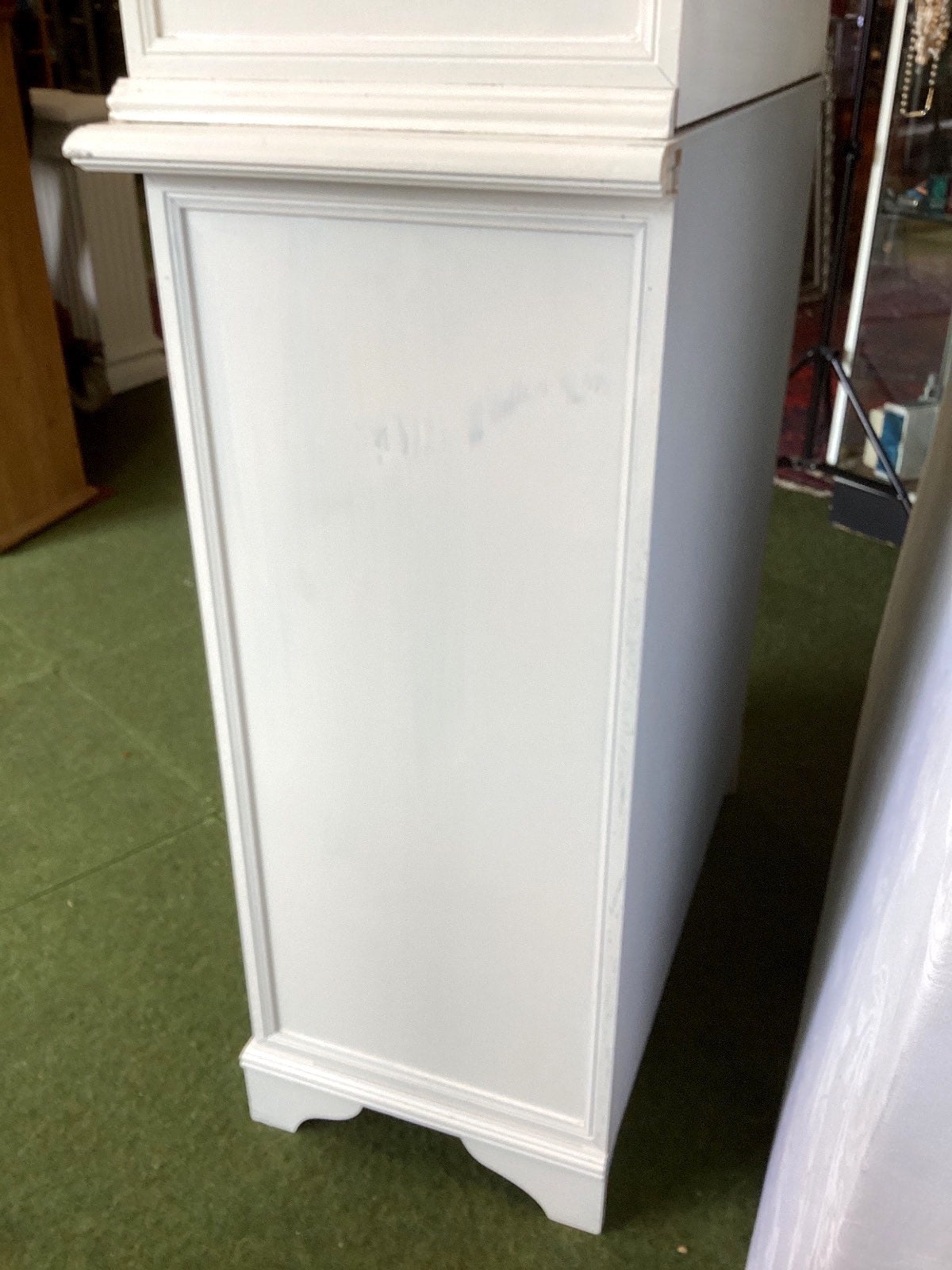 2 Weiße Kommoden, 10 Schubladen Schnitzdekor Landhaus Shabby Chic Schlafzimmer
