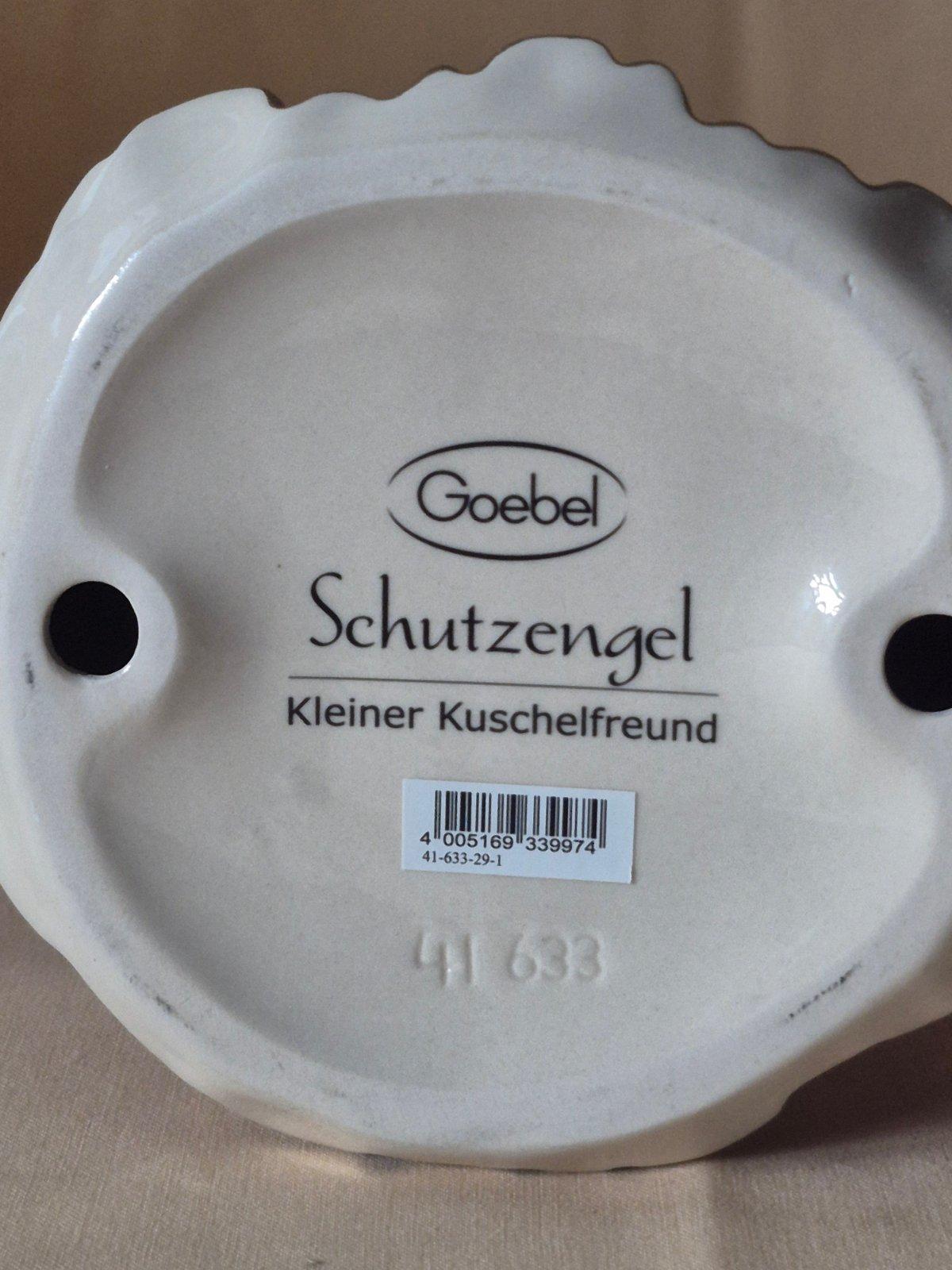 Goebel Porzellan Schutzengel "Kleiner Kuschelfreund" No 41-633, 26 cm