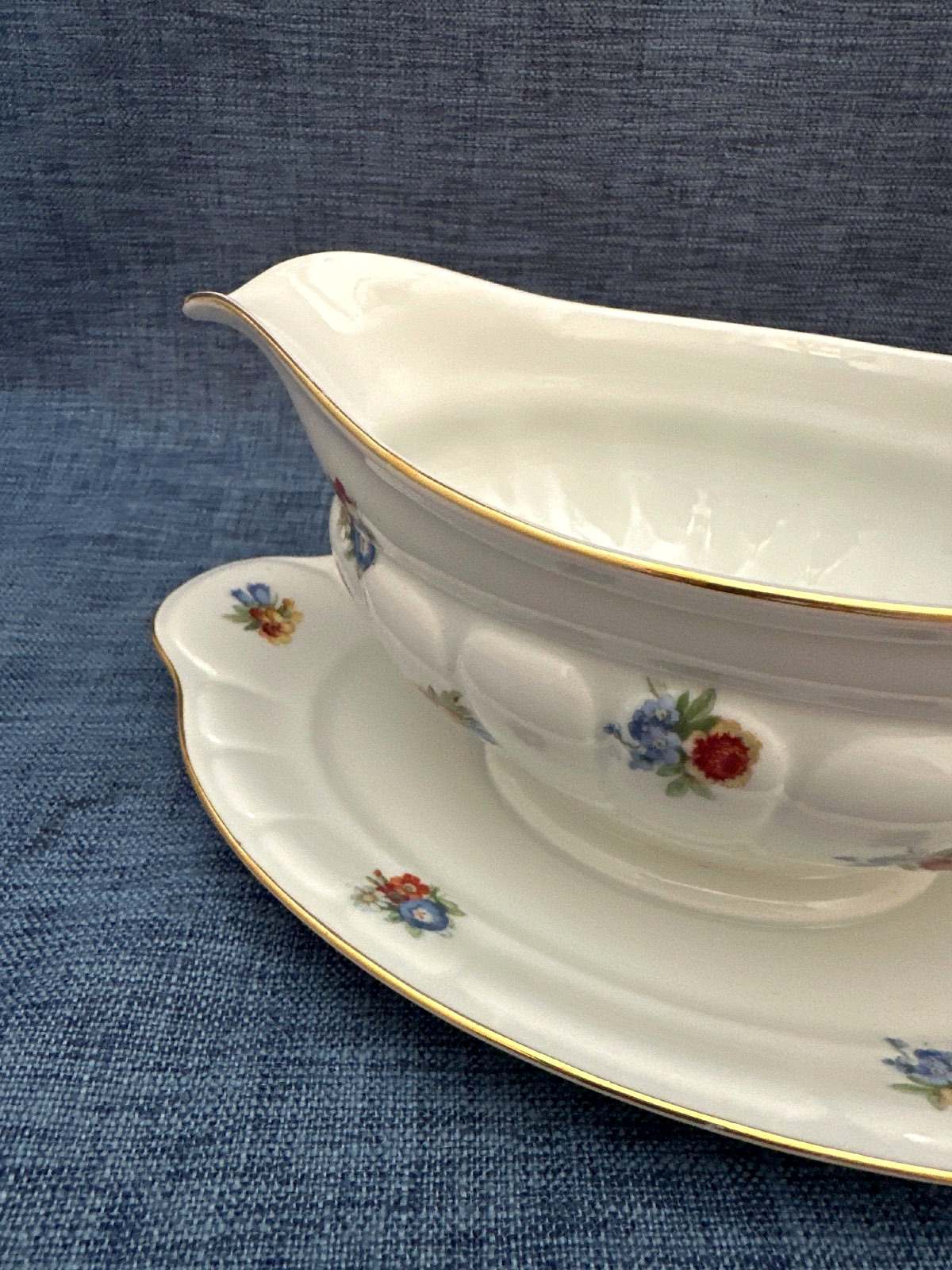 Thomas Bavaria Soßenschiffche einteilig  Blumendekor Goldrand  50/60er